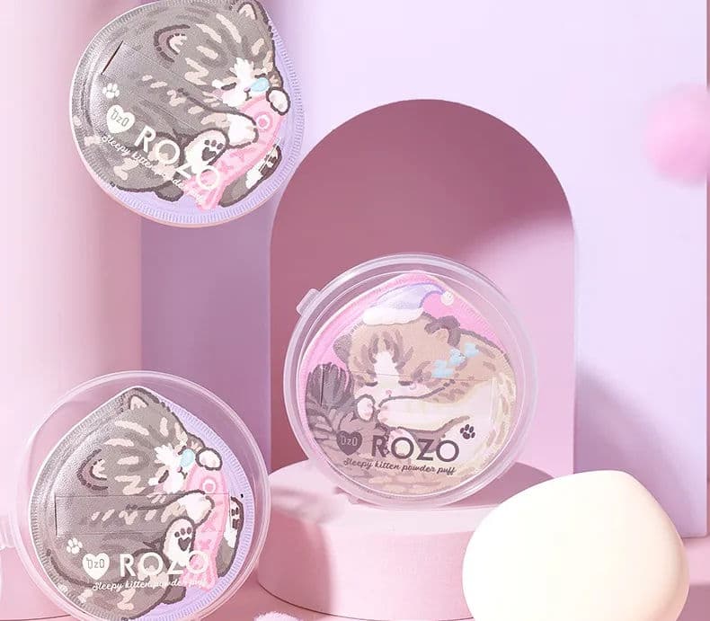 Sleepy Kitten Powder Puff with Case 1